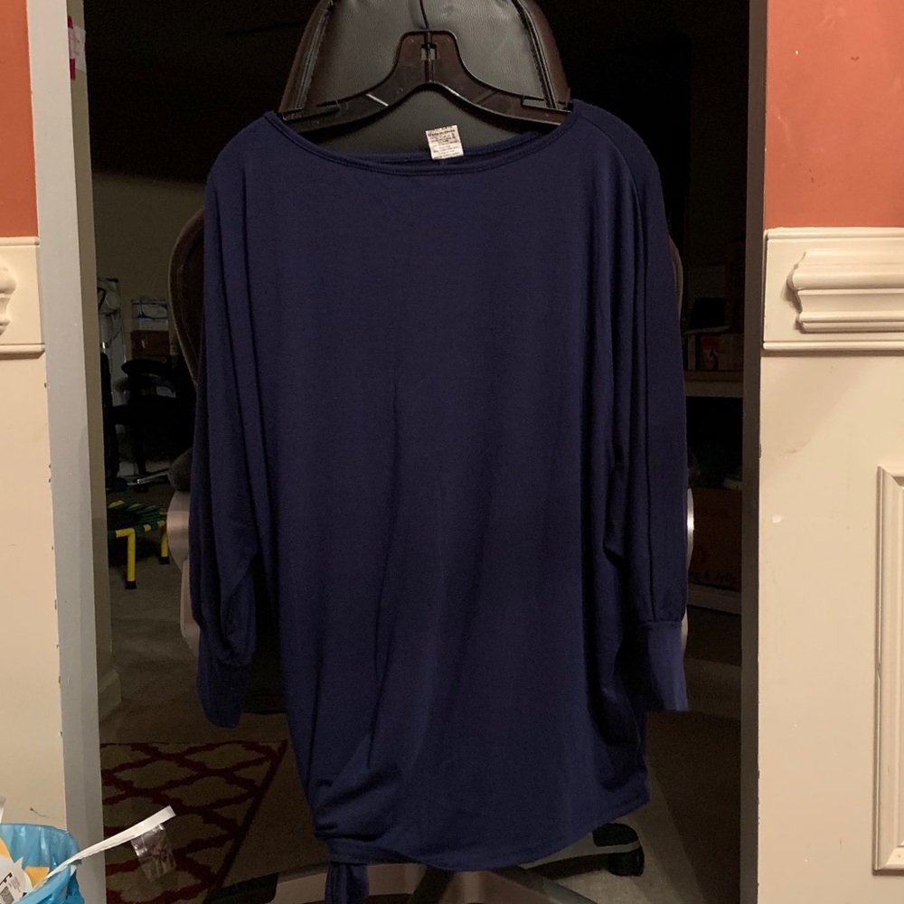 Dark blue oversized long sleeve tee